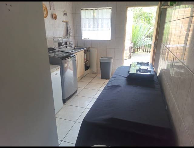 4 BEDROOM TOWNHOUSE FOR SALE IN SAFARI GARDENS